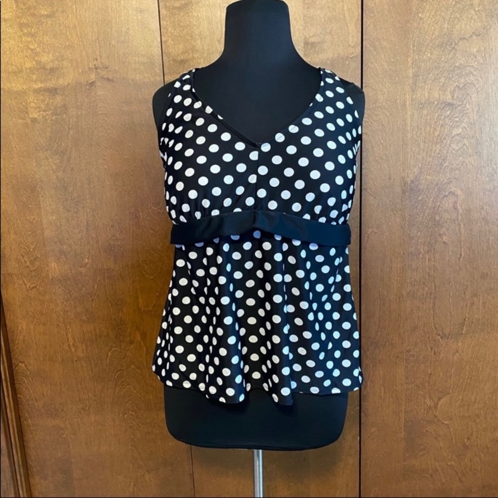 AVA & VIV plus size polka dotted tankini top
